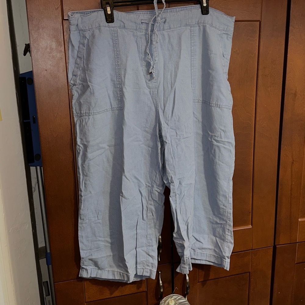 Drawstring Capri Pants light blue